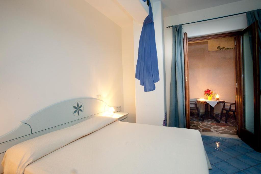 Hotel Residence Acquacalda Lipari (Isola Lipari) Quarto foto